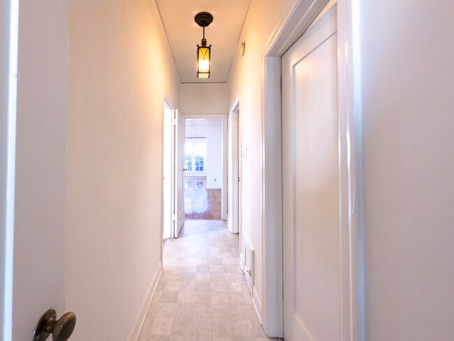 Foto del edificio - 649 N Irving Blvd