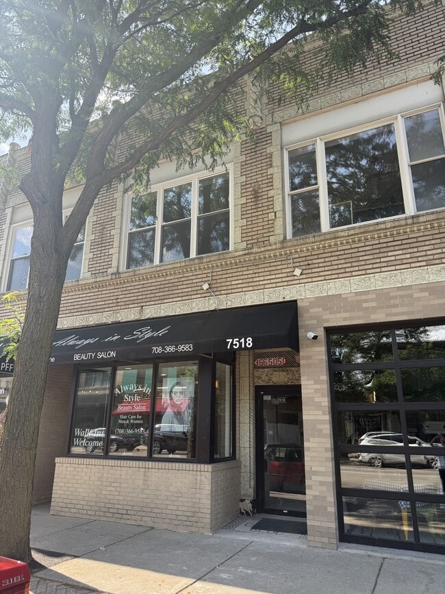 Building Photo - 7518 Madison St
