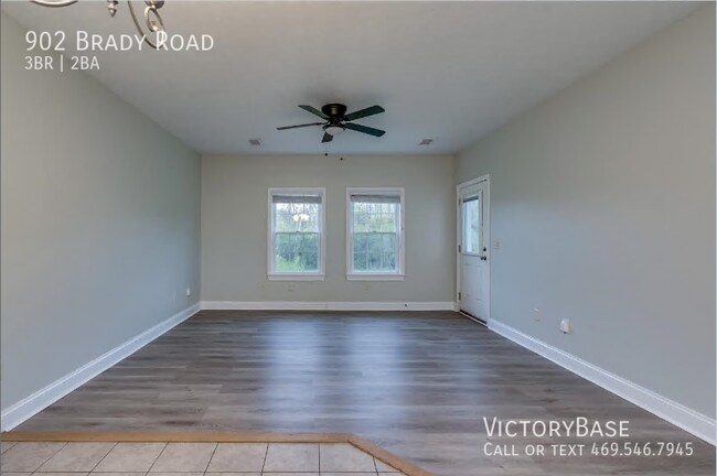 Foto del edificio - 902 Brady Rd