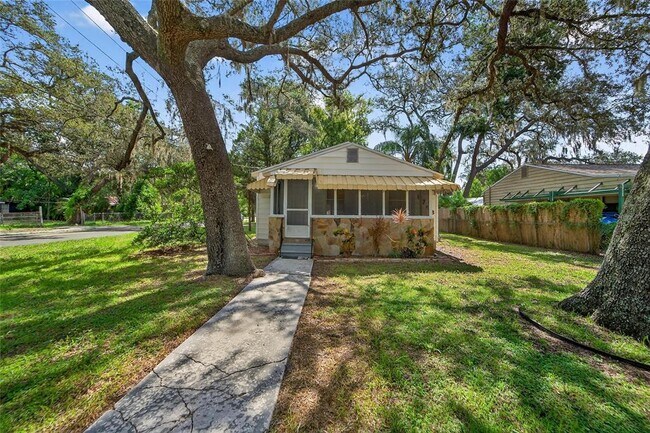 Foto del edificio - 8723 N Dexter Ave