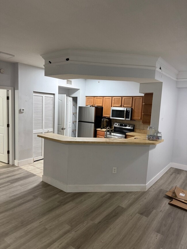 Foto del edificio - 9905 Baywinds Blvd