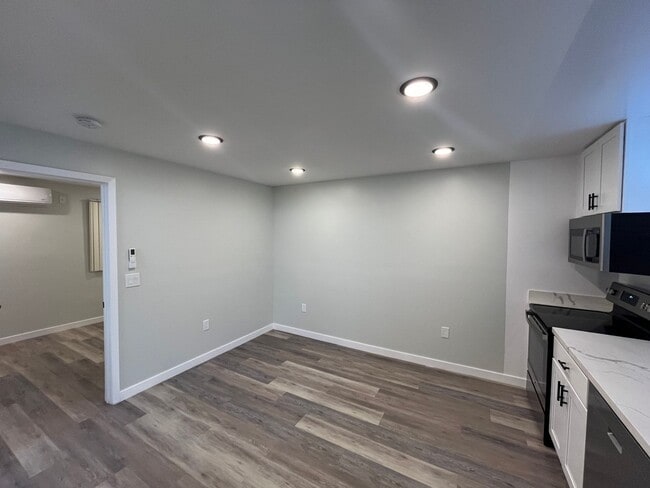 Interior Photo - 312 S. Willaman Drive