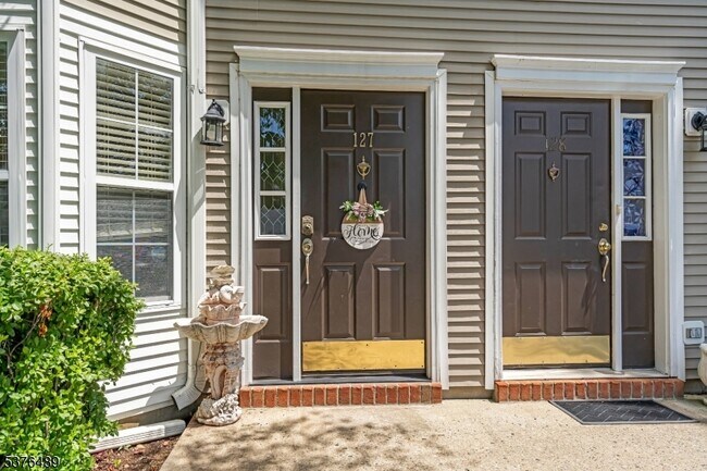 Foto del edificio - 127 Williamson Ct