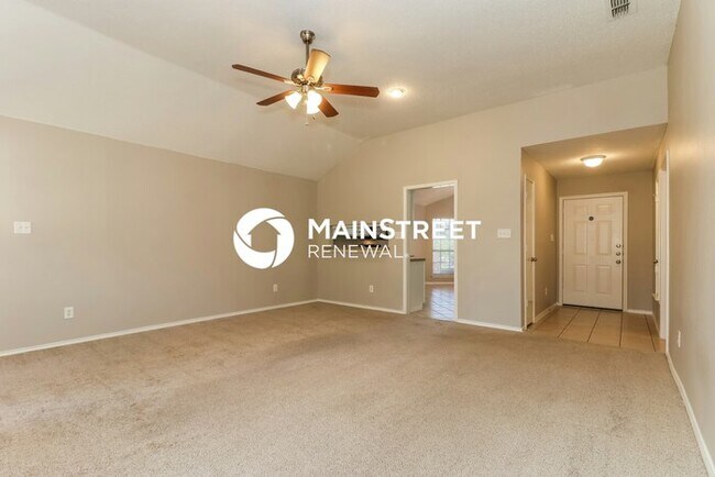 Foto del edificio - 3 Bedroom Pet-Friendly Home in Fort Worth, TX with Main Street Renewal