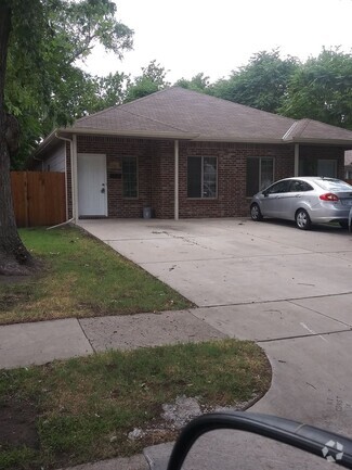 Building Photo - 1547 N Burns Ave