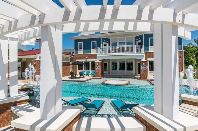 Building Photo - Attain at Quarterpath