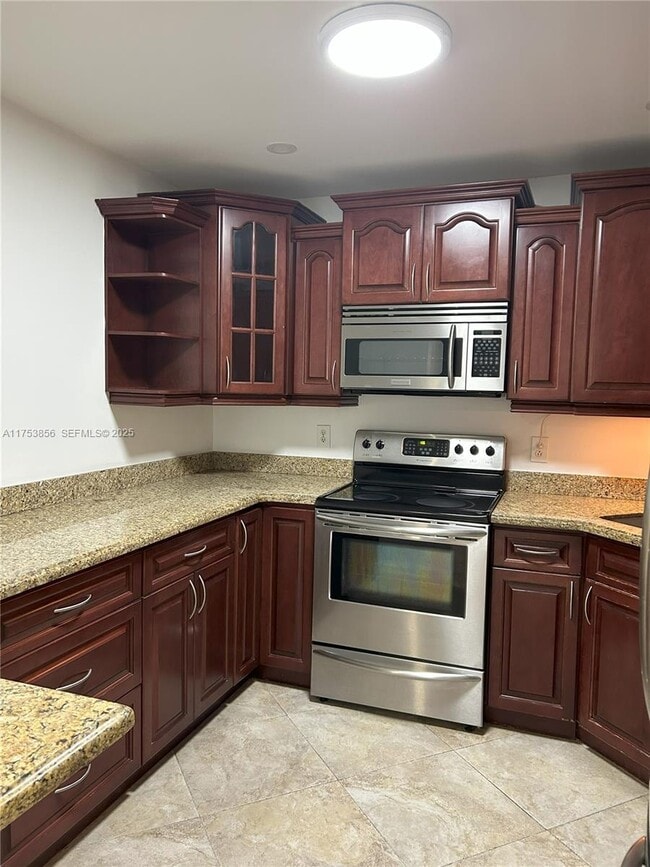 Building Photo - 3299 Cocoplum Cir