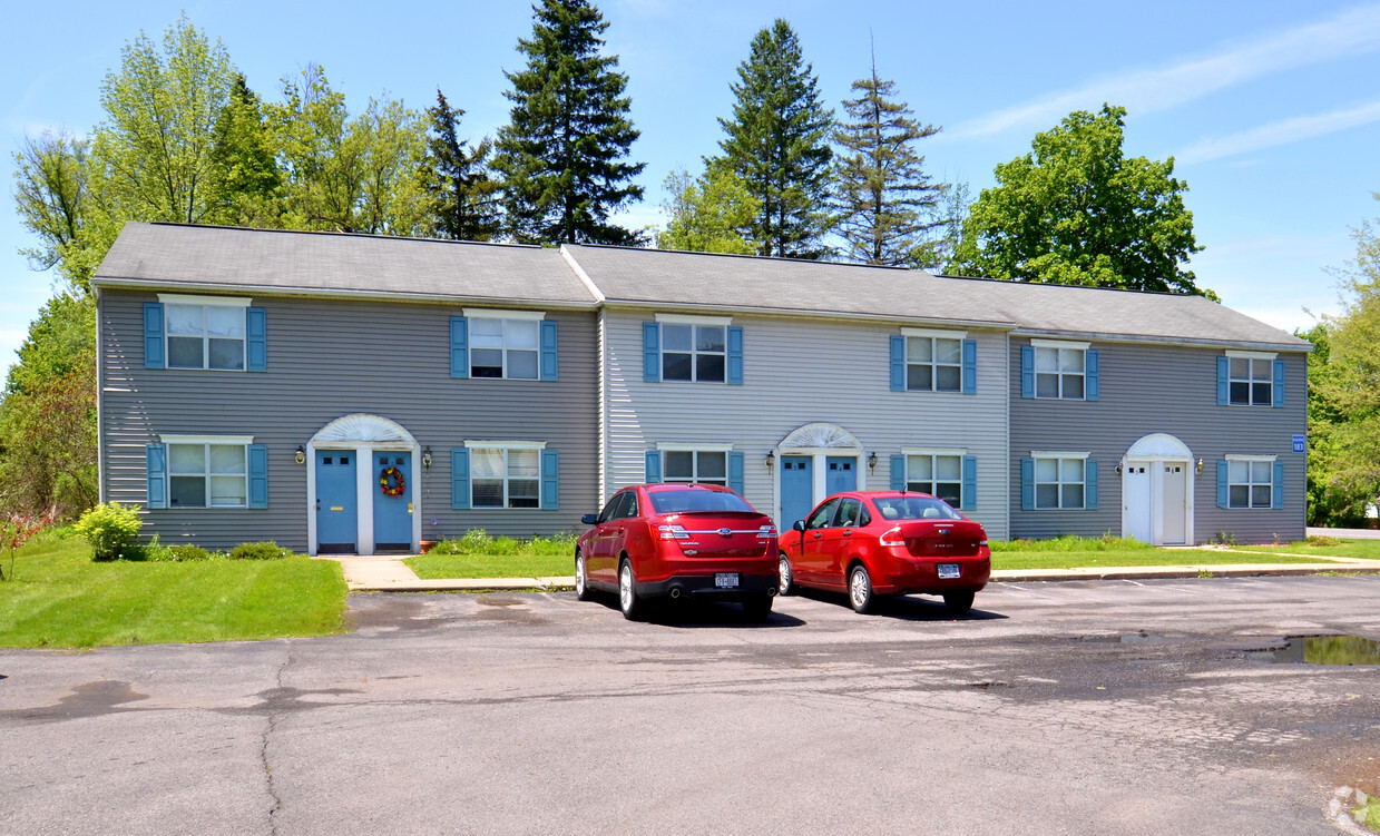 Primary Photo - Swiss Garden Townhomes