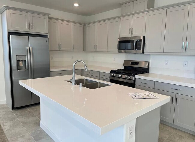 Foto del edificio - 1688 Carol Lee Ln