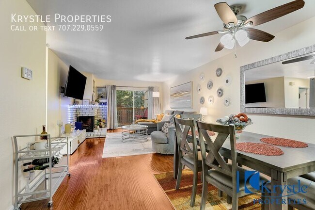 Building Photo - Beautifull Benicia Condo with Garage