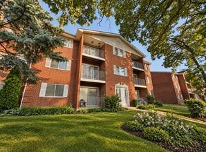 Building Photo - 381 Oak Trails Rd