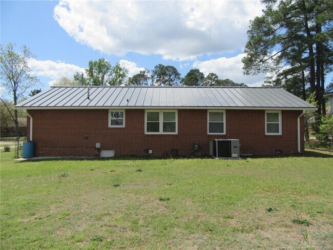 Foto del edificio - 861 Brighton Rd
