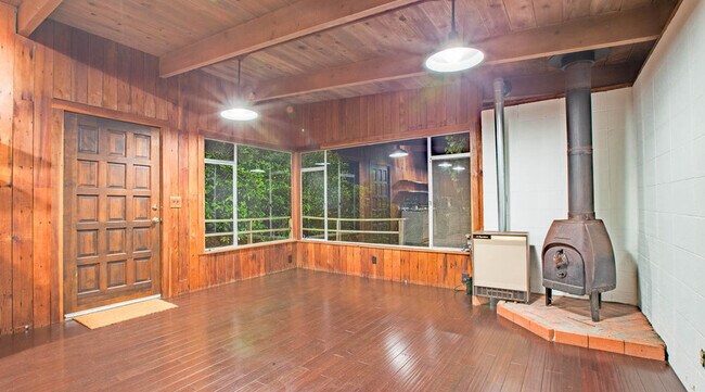Building Photo - Perfect cottage-style home in Berkeley Hil...