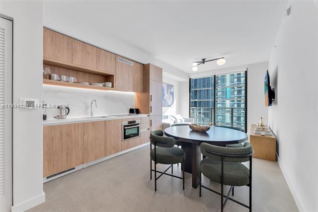 Foto del edificio - 11 NE 6th St