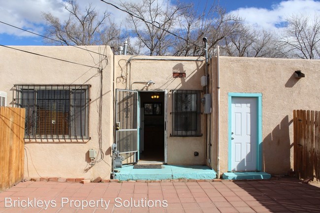 Building Photo - 2 br, 1 bath House - 2929 Quincy St. NE