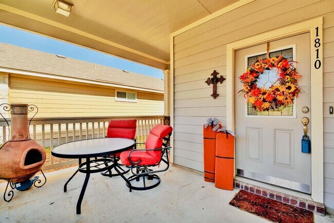 Building Photo - 1810 Franklin Mountain Dr