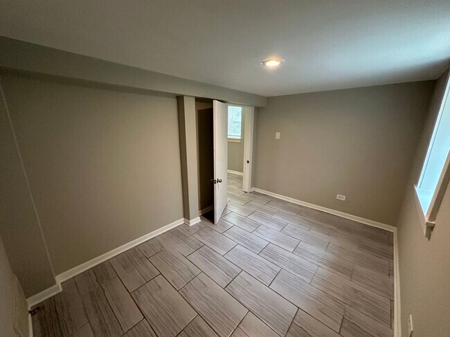 Foto del edificio - 2815 N Albany Ave