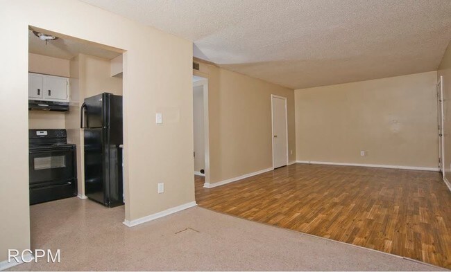 Building Photo - 2222 Jonathan Dr NW