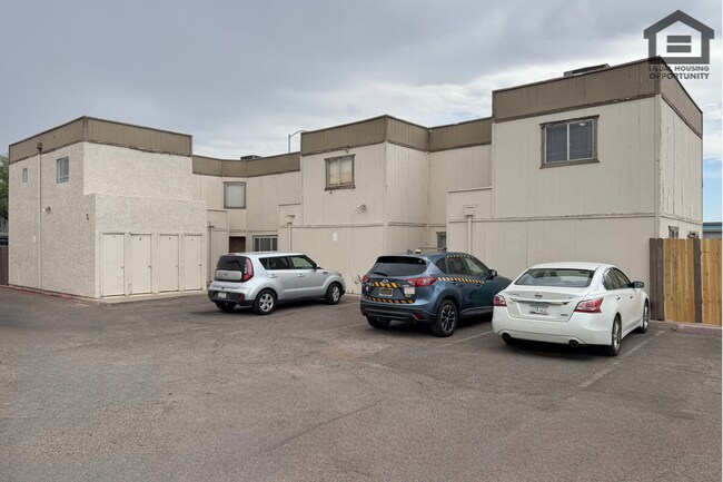 Foto del edificio - 1765 E Pepper Cir