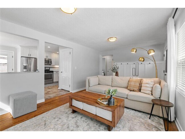 Foto del edificio - 6132 Upton Ave S