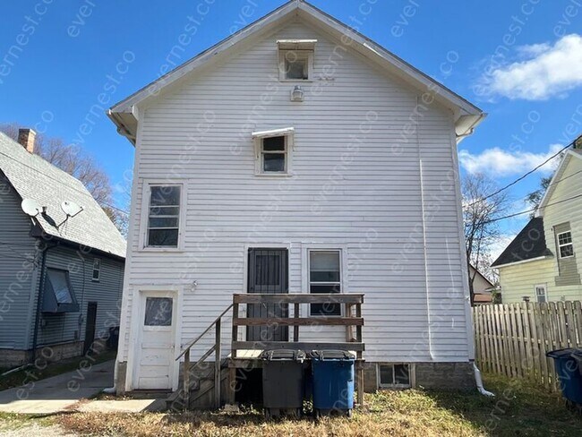 Foto del edificio - 4117 Vermaas Ave