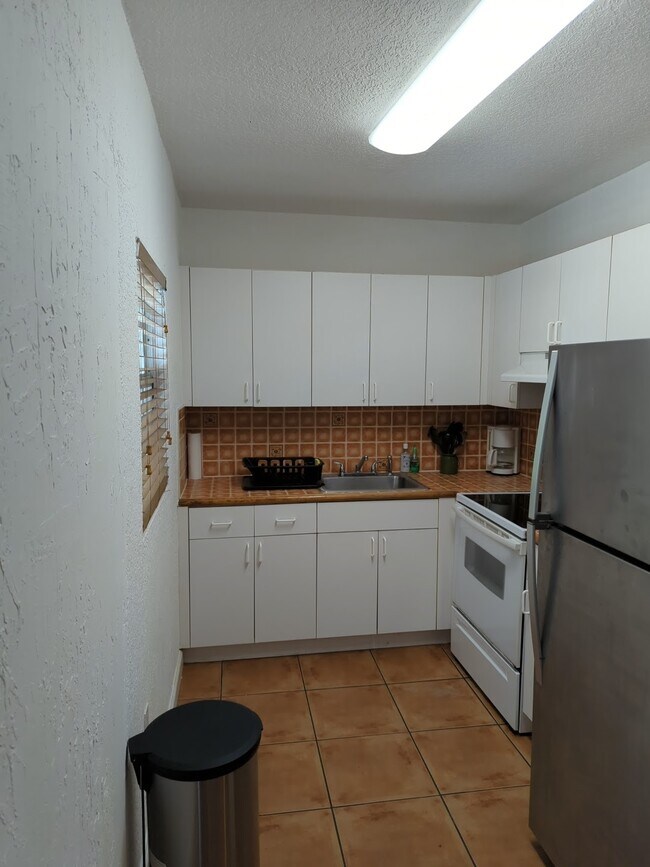cocina - 1905 SW 10th St