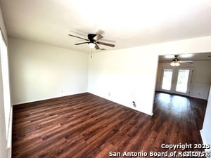 Foto del edificio - 121 Lost Forest St