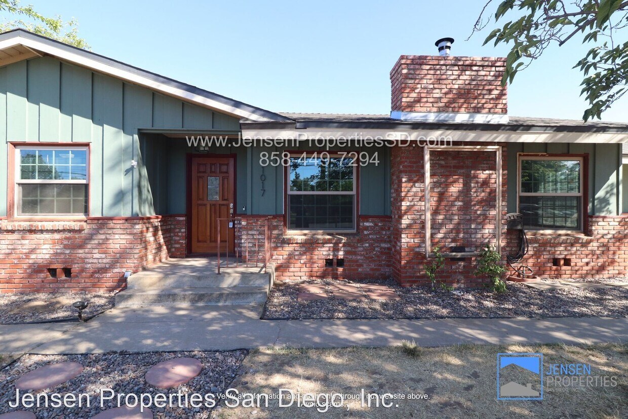 Primary Photo - 4 br, 2 bath House - 1017 H St.