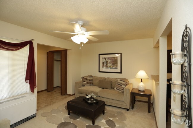 1BR, 1BA - #205 - Deerfield Apartments