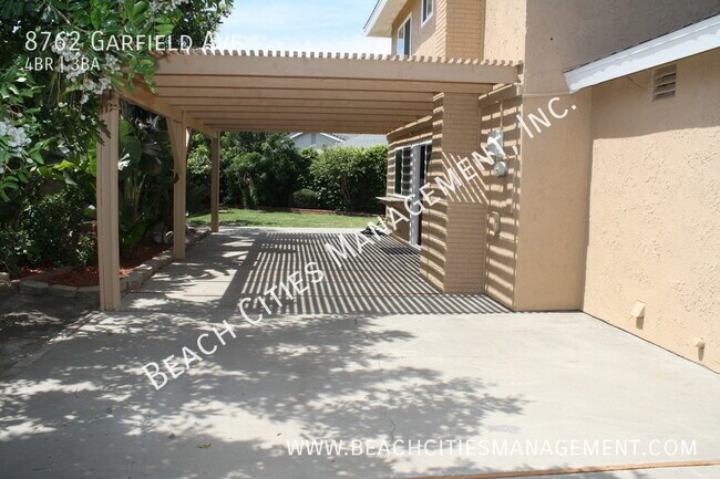 Foto del edificio - 8762 Garfield Ave