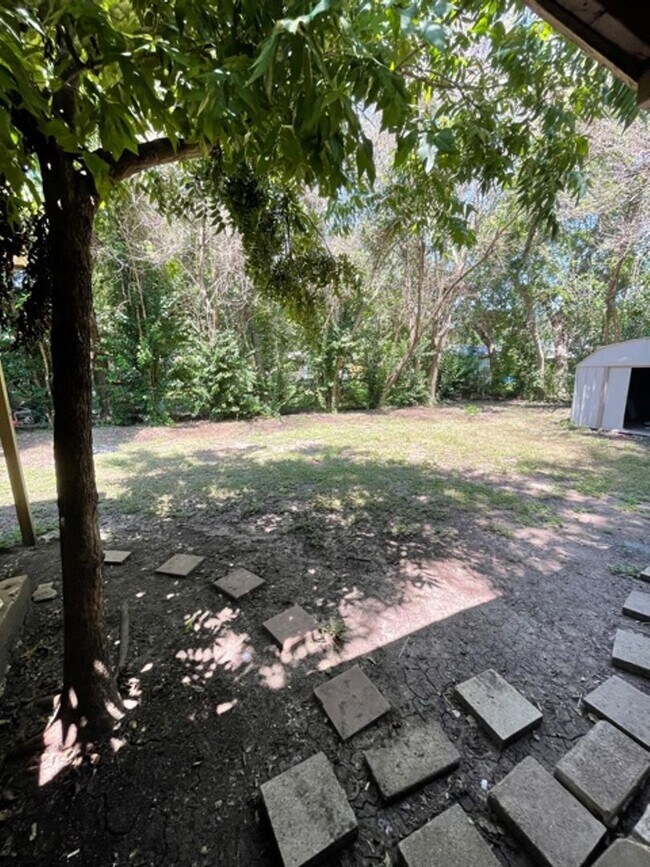 Foto del edificio - 4032 Sherry Ln