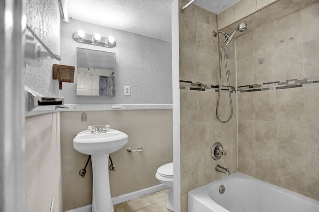Foto del edificio - 434 Folcroft St