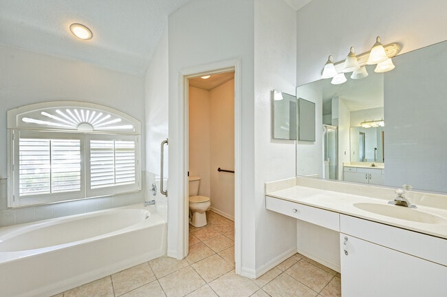 Foto del edificio - 3219 58th Terrace E