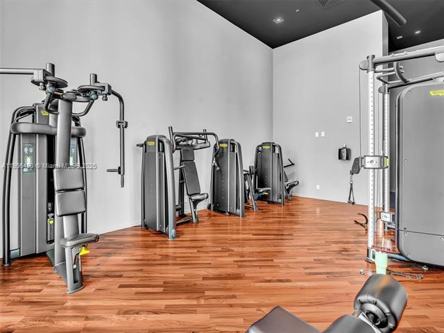 Foto del edificio - 1300 Brickell Bay Dr