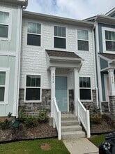 Building Photo - 1616 Granby Hts Dr