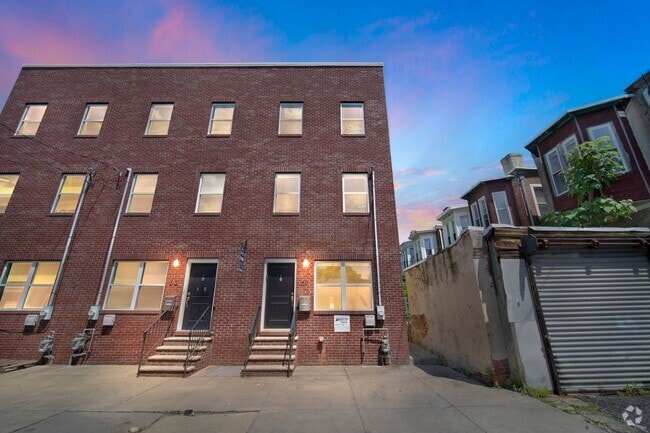 Building Photo - 515 N Budd St