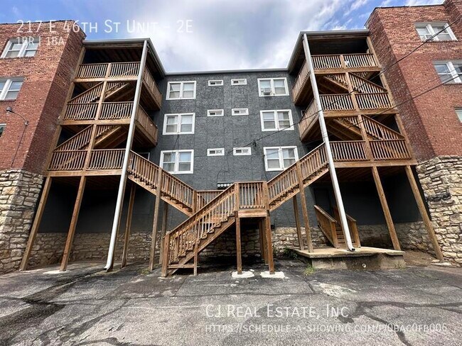Foto del edificio - 217 E 46th St