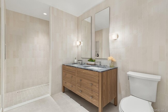 Foto del edificio - 30-55 Vernon Blvd