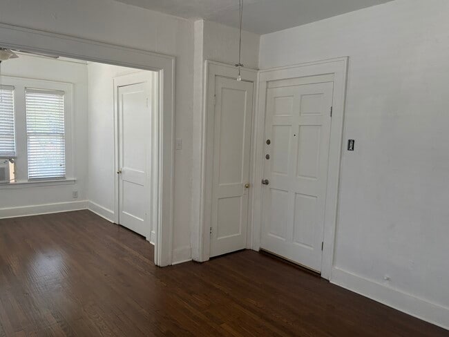 Building Photo - 5638 Richard Ave