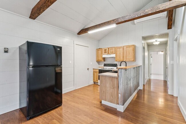 Foto del edificio - 4304-4306 W Plum St
