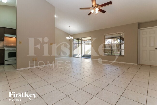 Foto del edificio - 1423 Mohrlake Dr