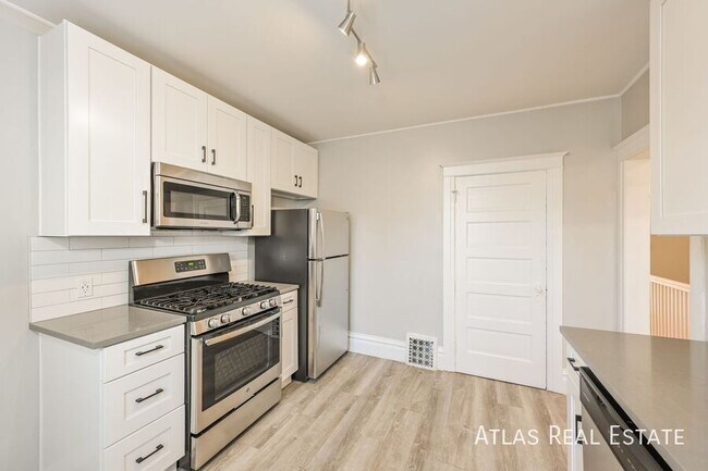 Foto del edificio - 480 N Washington St