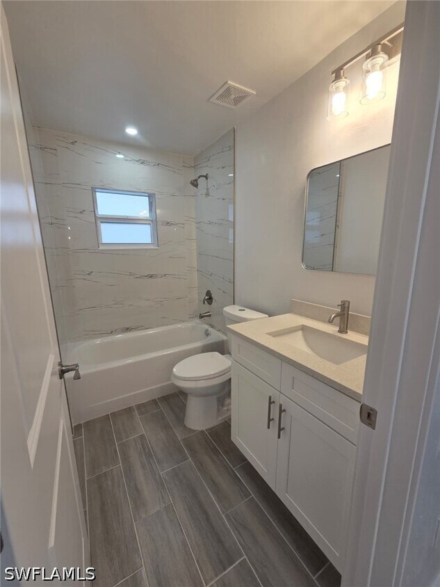 Foto del edificio - 617-619 Creuset Ave S