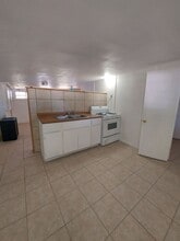 Building Photo - 206 N 1st St