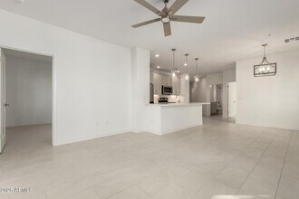 Building Photo - 2511 W Queen Creek Rd