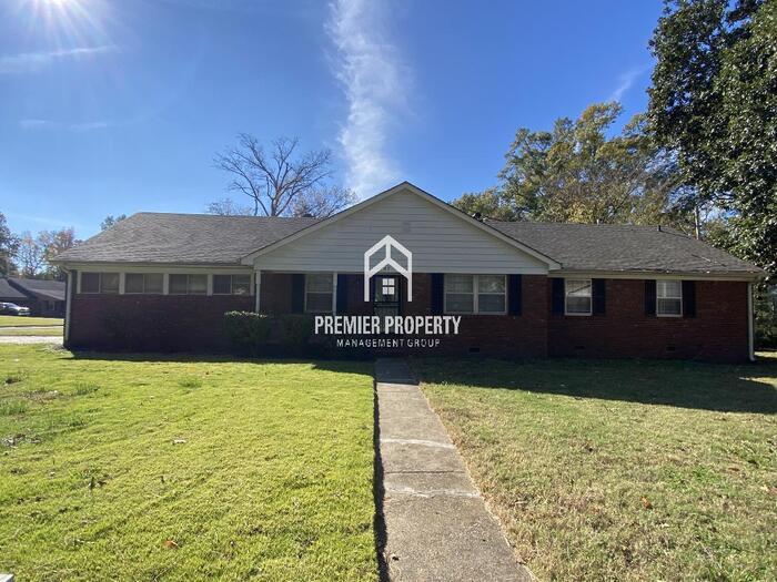 Primary Photo - 4507 Tanbark Ave