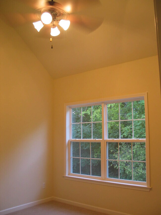 Building Photo - 301 Newport Meadows Cir