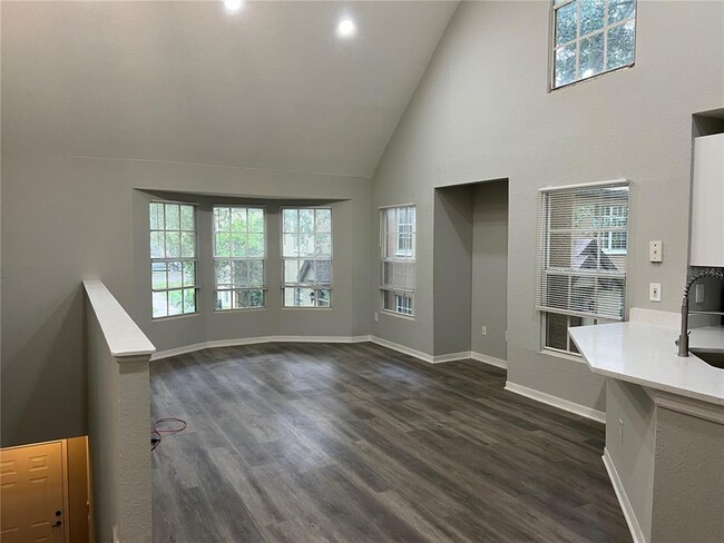 Foto del edificio - 6356 Raleigh St