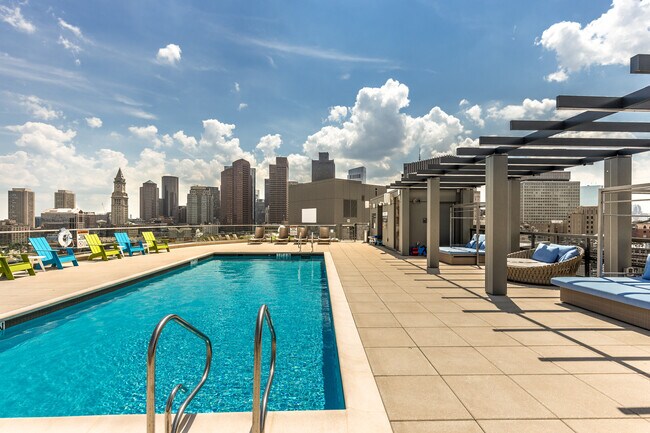 Foto del edificio - 90 N Washington St
