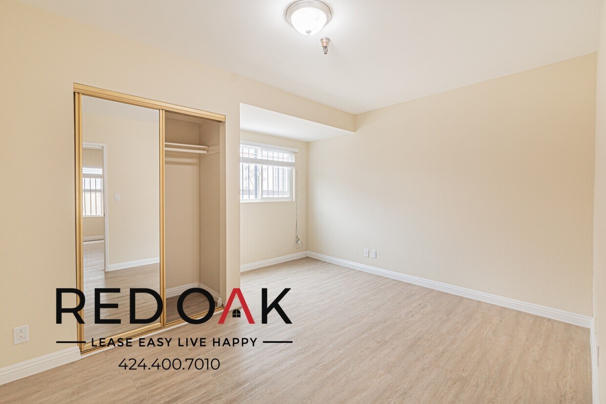 Foto principal - 12903 Roselle Ave